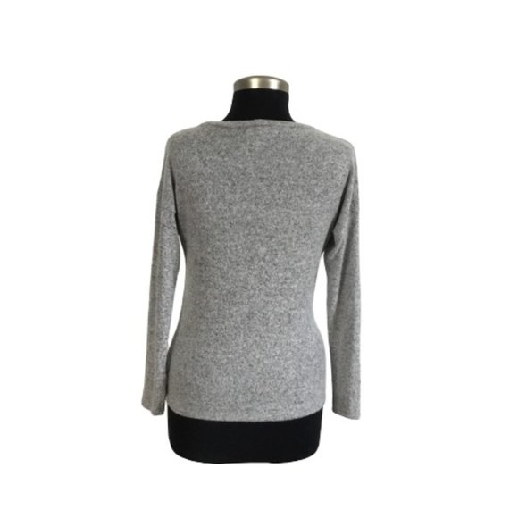Gaze long sleeve soft gray twisted top Size Small - Picture 3 of 3